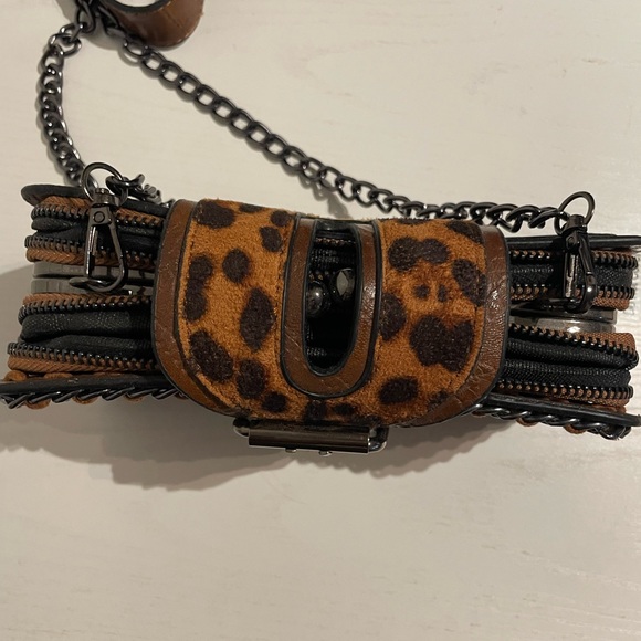 Leather And Hyde Cheetah Print Chain Strap Clutch New